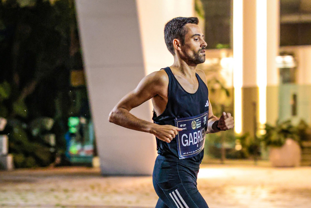 Atleta santa-mariense bate recorde pessoal e termina entre os 20 melhores da Maratona de Porto Alegre