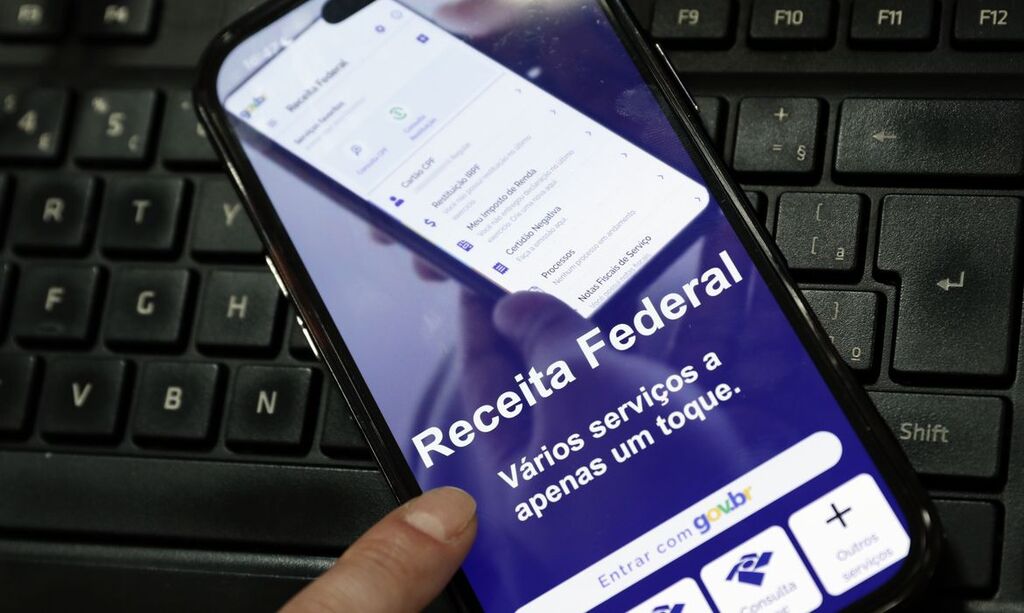 Declaração do Imposto de Renda poderá ser automática em até três anos, afirma ministro da Fazenda