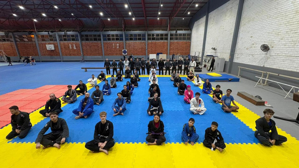 Projeto em parceria com a UFSM utiliza jiu-jitsu para promover inclusão, pesquisa e integração em Santa Maria