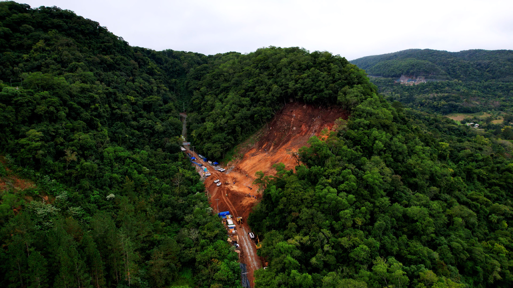 Prefeitura de Santa Maria detalha andamento das obras de contenção na Estrada do Perau