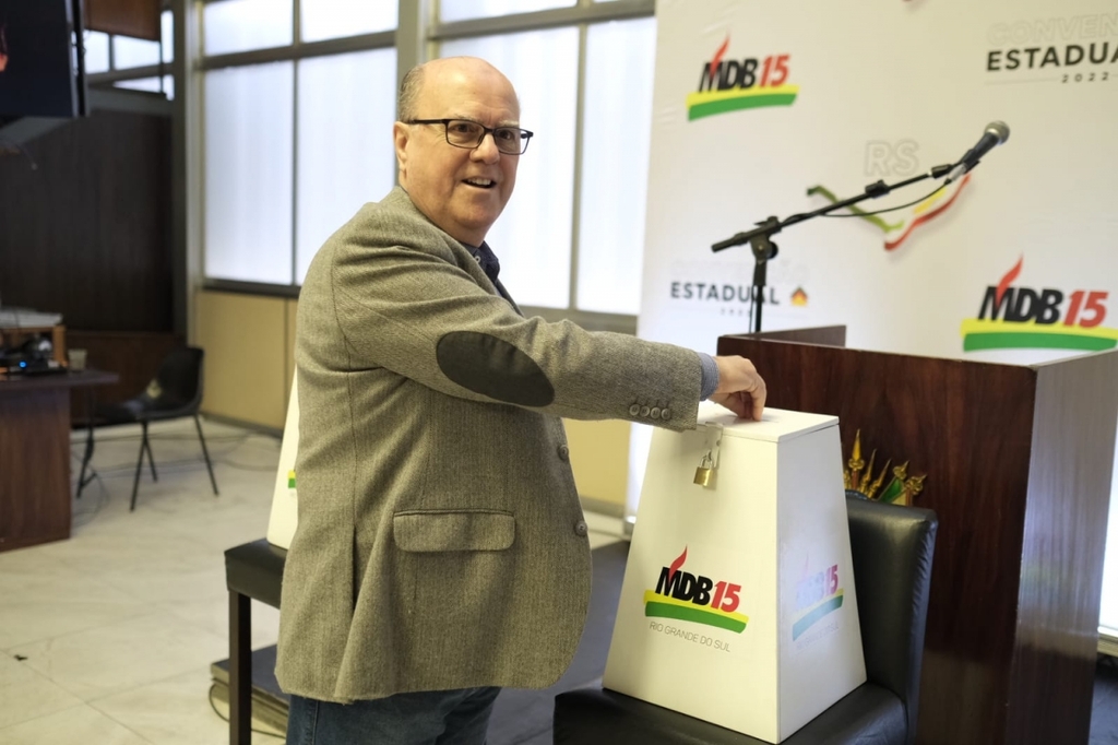 MDB-RS suspende filiação de Cezar Schirmer após atuação em pré-candidatura adversária ao partido