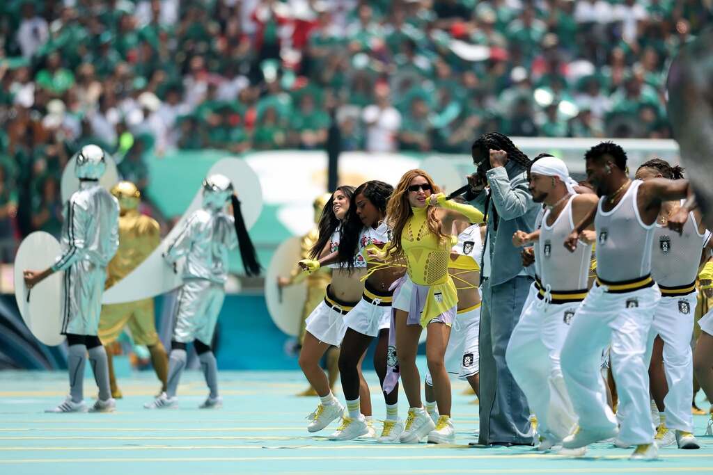 Shakira e Burna Boy comandam abertura da Copa do Mundo 2026 no México; veja como foi
