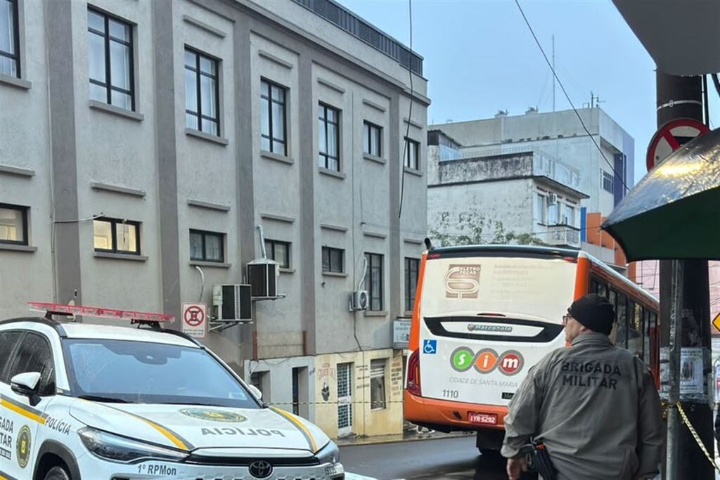 Empresa de ônibus lamenta morte de pedestre e aguarda investigação sobre atropelamento no centro de Santa Maria