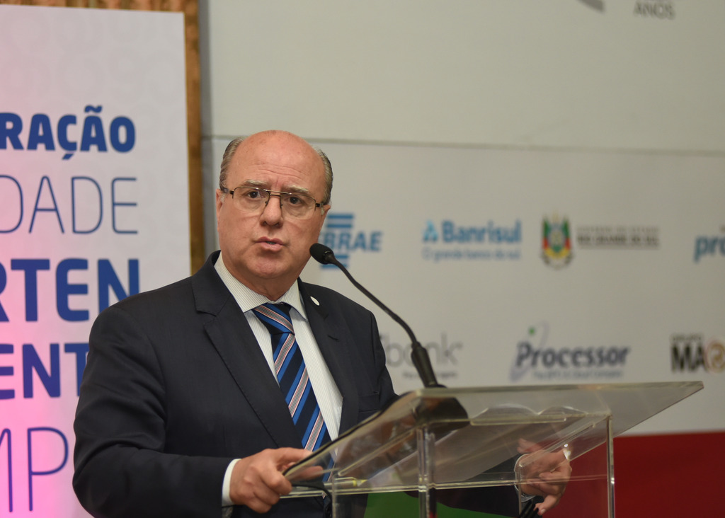 Schirmer e a decisão do MDB: inóqua. Ou “para inglês ver”