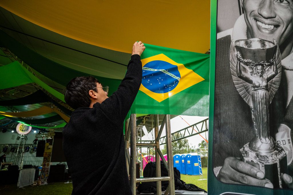Menos interessados, mas ainda mobilizados: como Santa Maria vive o clima da Copa do Mundo de 2026