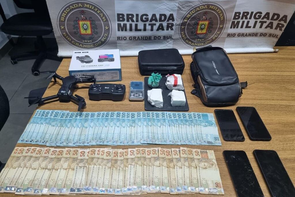Jovem é presa com drone em Santa Maria, além de drogas e dinheiro