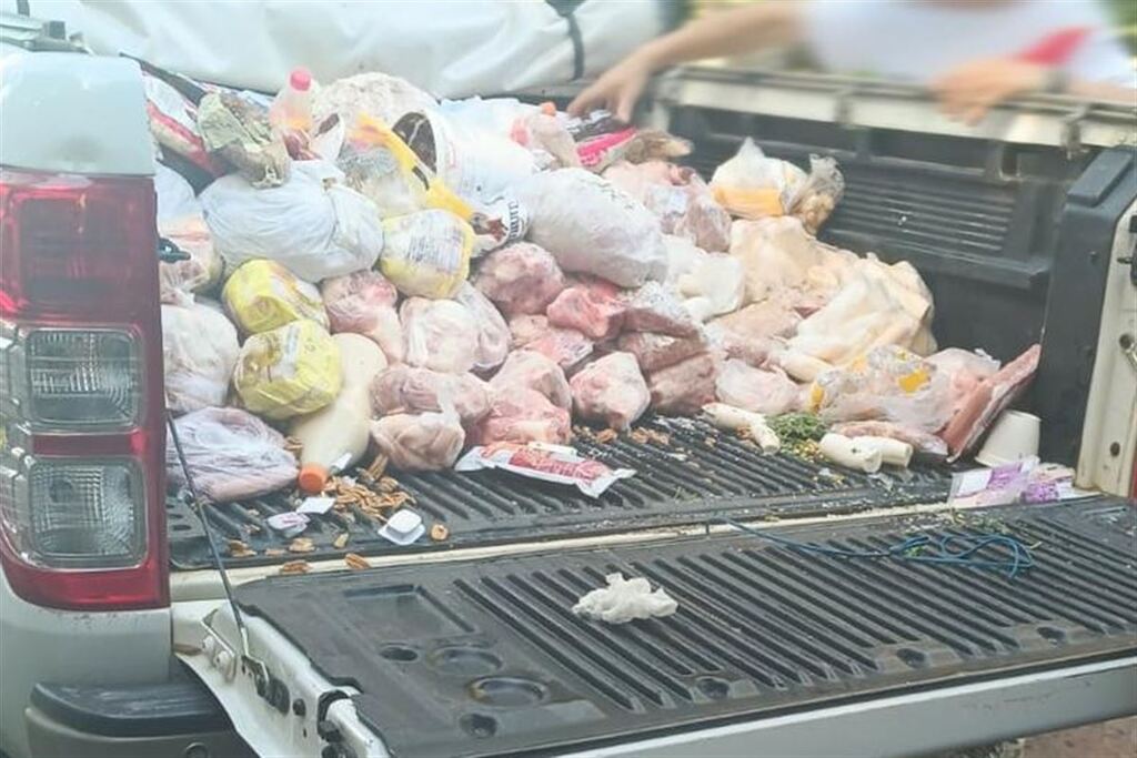 Quase 800 quilos de alimentos impróprios para consumo são apreendidos em supermercados de cidade da Quarta Colônia