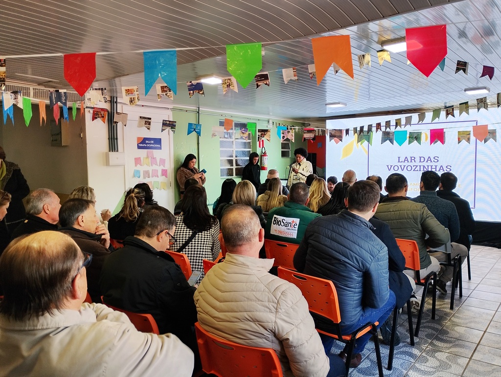 Livro, desfile, baile e outras ações marcam os 80 anos do Lar das Vovozinhas