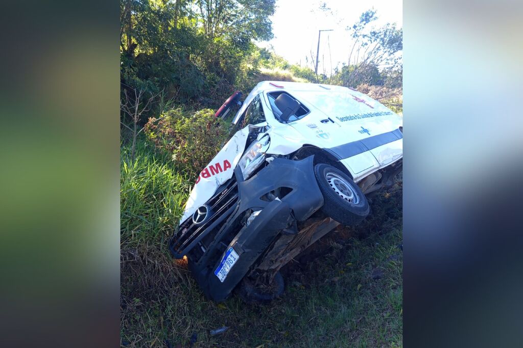 Ambulância da região se envolve em acidente em Taquari nesta quarta-feira