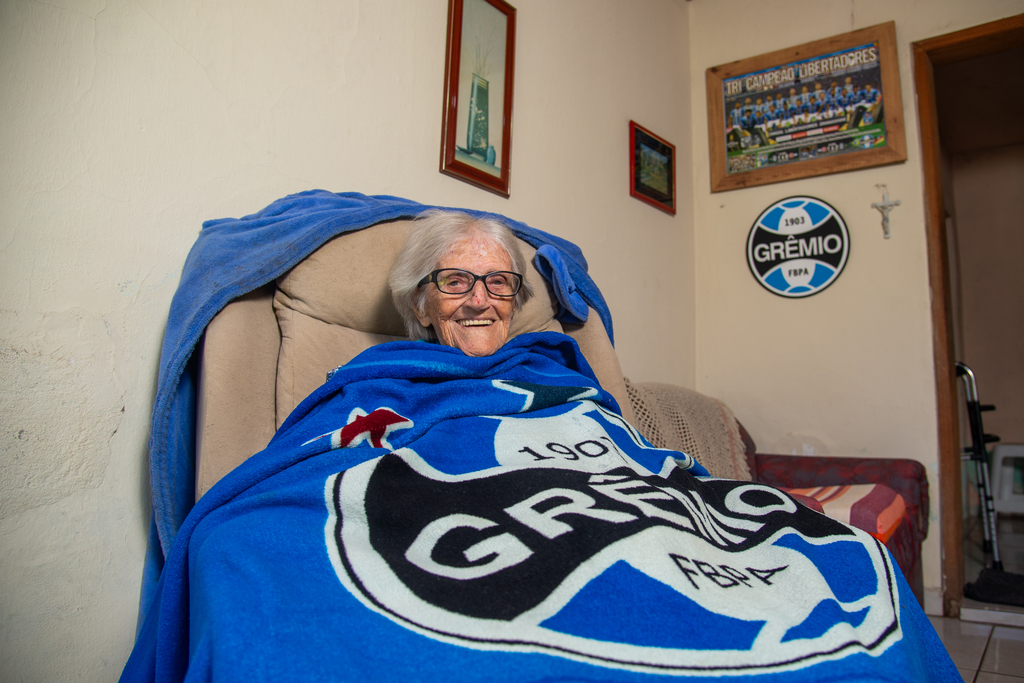 Morre aos 107 anos Rosa Gracioli, santa-mariense gremista que viralizou ao revelar o segredo da longevidade