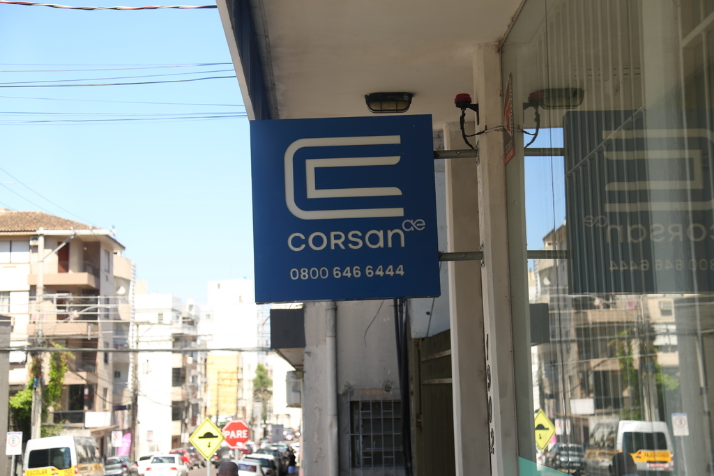 Ministério Público ajuíza ação contra Corsan e Aegea por cobranças consideradas abusivas nas contas de água em Santa Maria