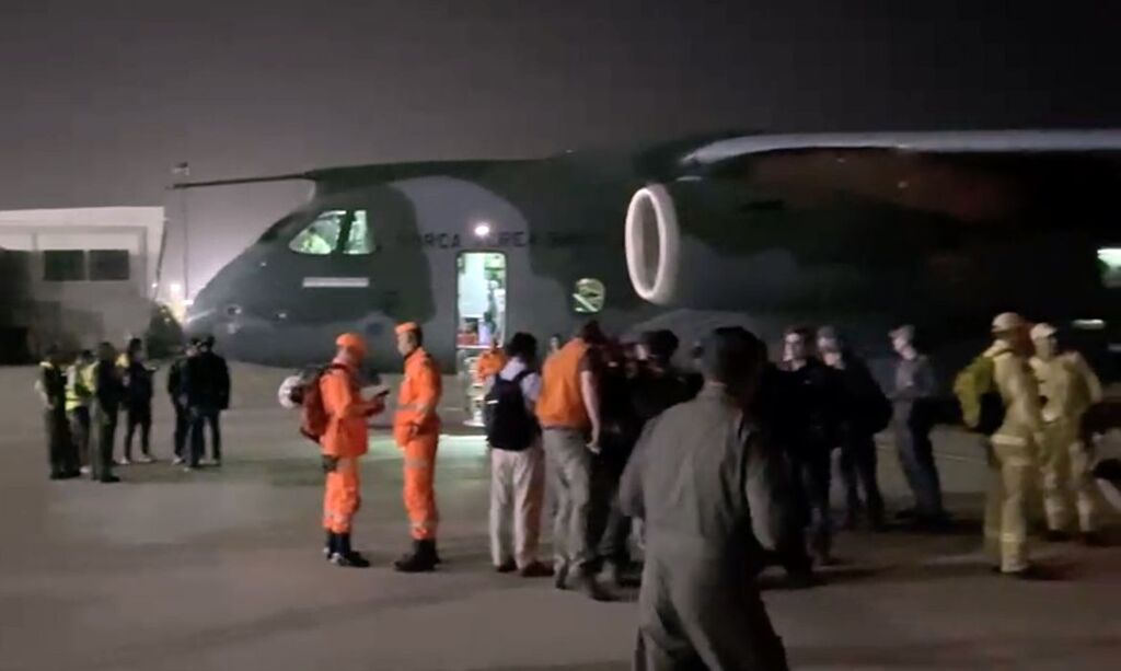 Brasil envia terceiro avião com ajuda humanitária à Venezuela; país contabiliza 920 mortes