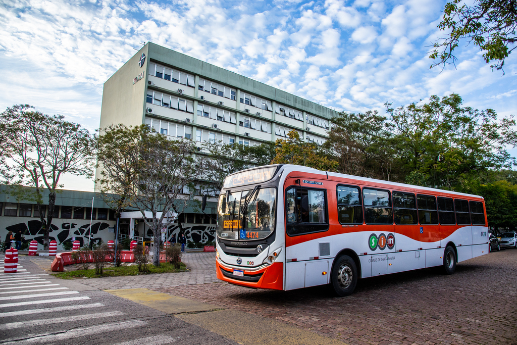 Férias de inverno reduzem horários de ônibus para a UFSM