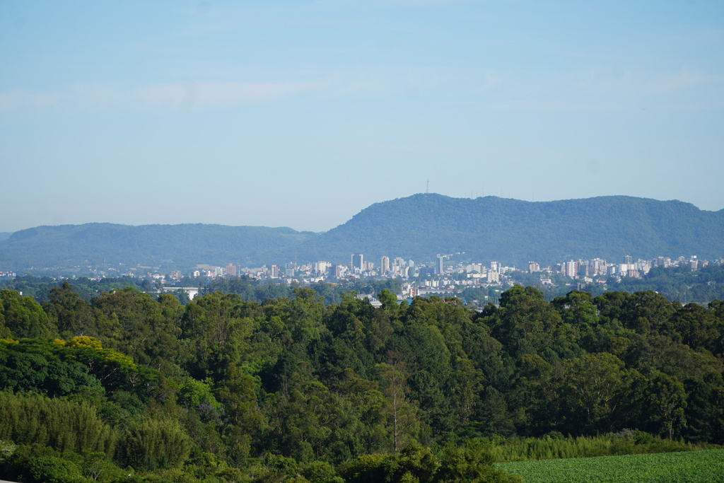 De 5°C para mais de 20°C: quinta-feira amanhece gelada, mas temperaturas sobem antes da chuva prevista para sexta