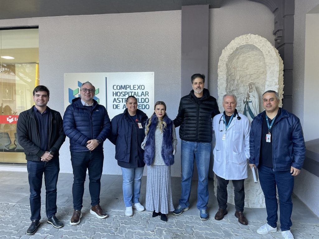Complexo Astrogildo de Azevedo reforça estrutura para tratamento de AVC após visita de especialista internacional