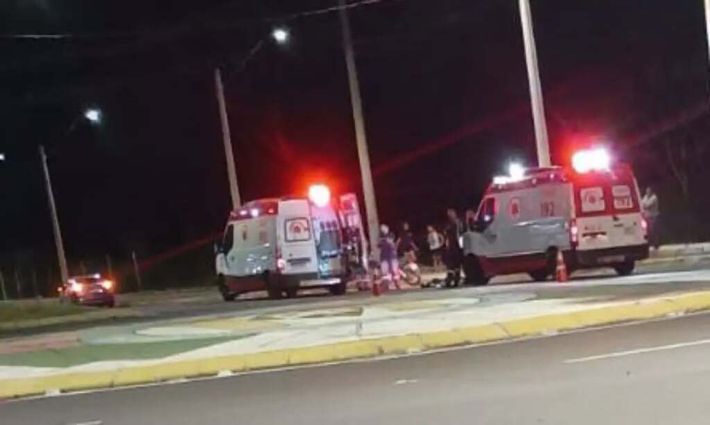 título imagem Motociclista morre após colidir contra poste em avenida na região oeste de Santa Maria