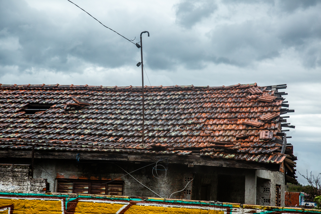 Quase 150 imóveis seguem sem energia elétrica em Santa Maria após temporais, informa RGE