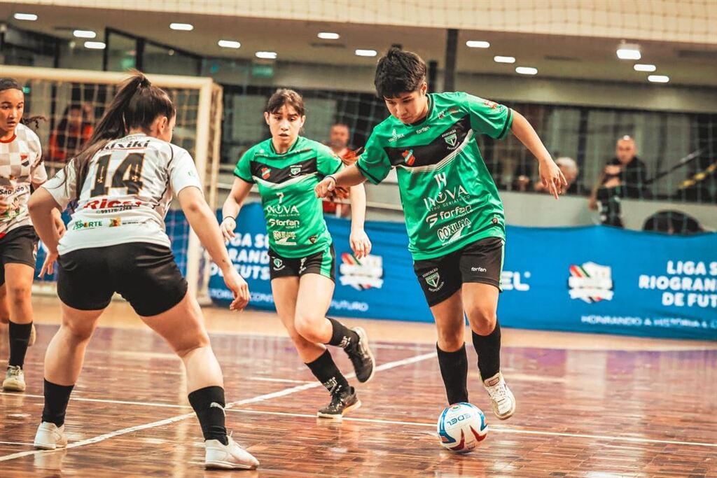Dínamo feminino avança para as finais da Liga Sul-Riograndense