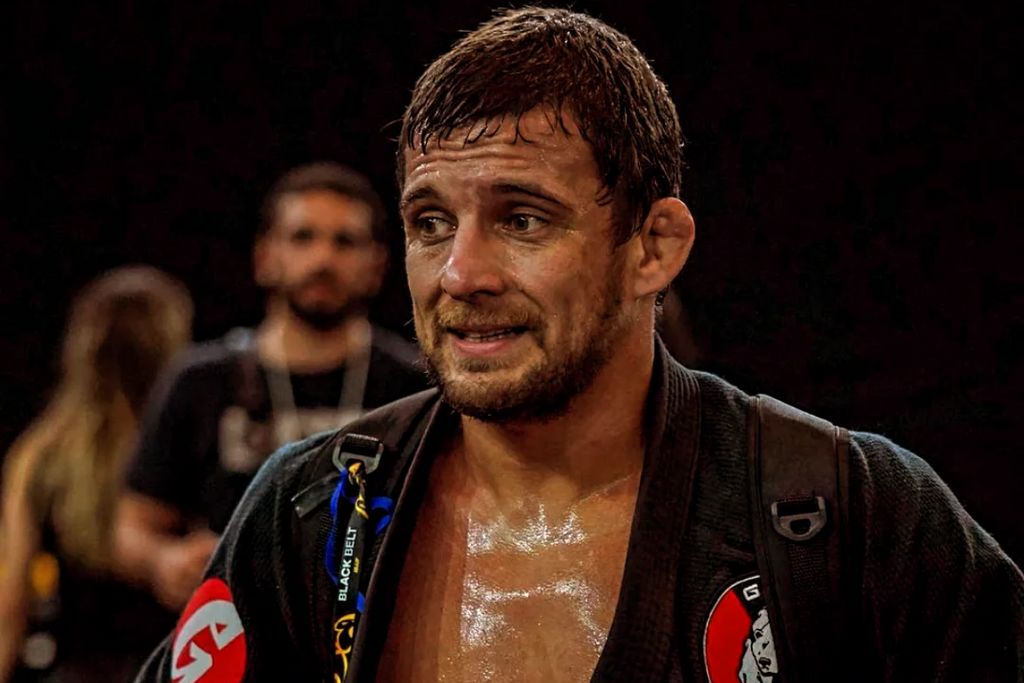 Morre Gregor Leal, faixa preta e professor de jiu-jitsu, aos 38 anos