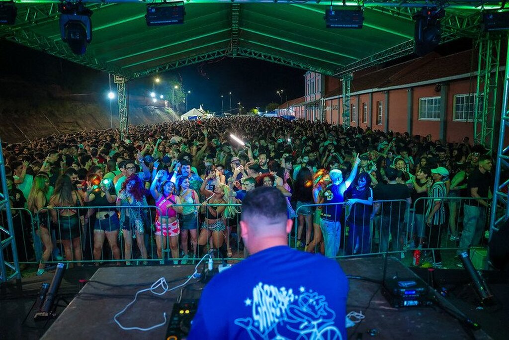 Calourada de Inverno ocorre na próxima segunda em Santa Maria com DJs e banda de pagode