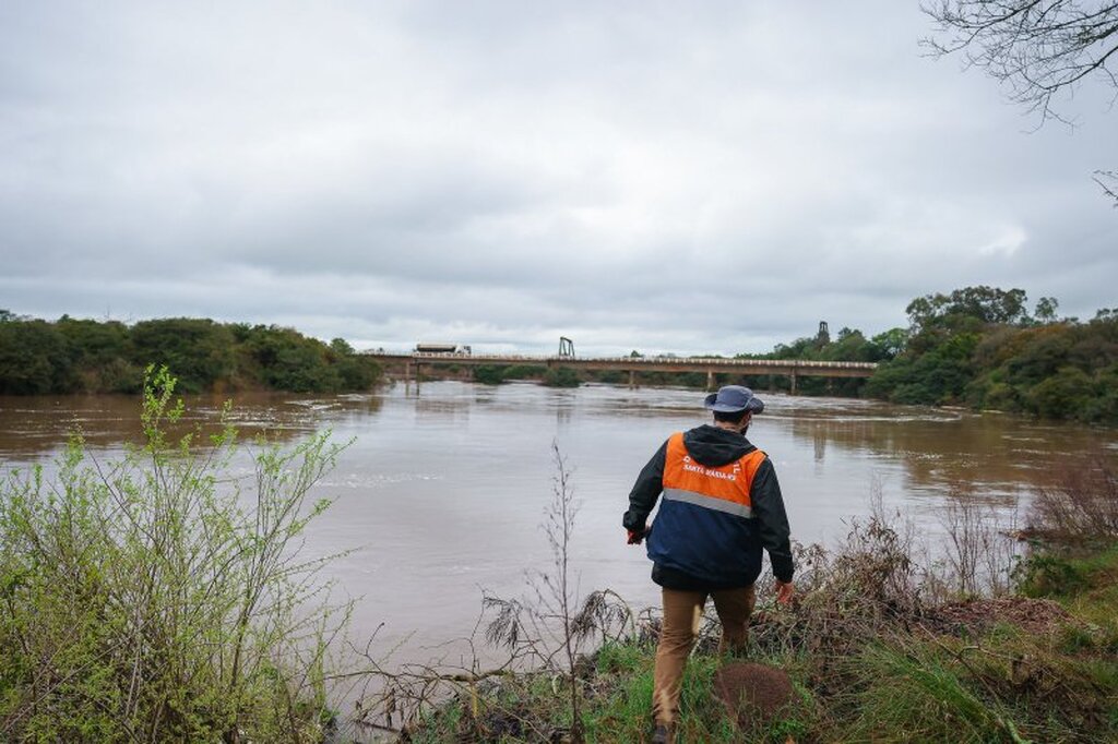 Apesar da volta da chuva, rios da região central começam a baixar; Defesa Civil mantém monitoramento