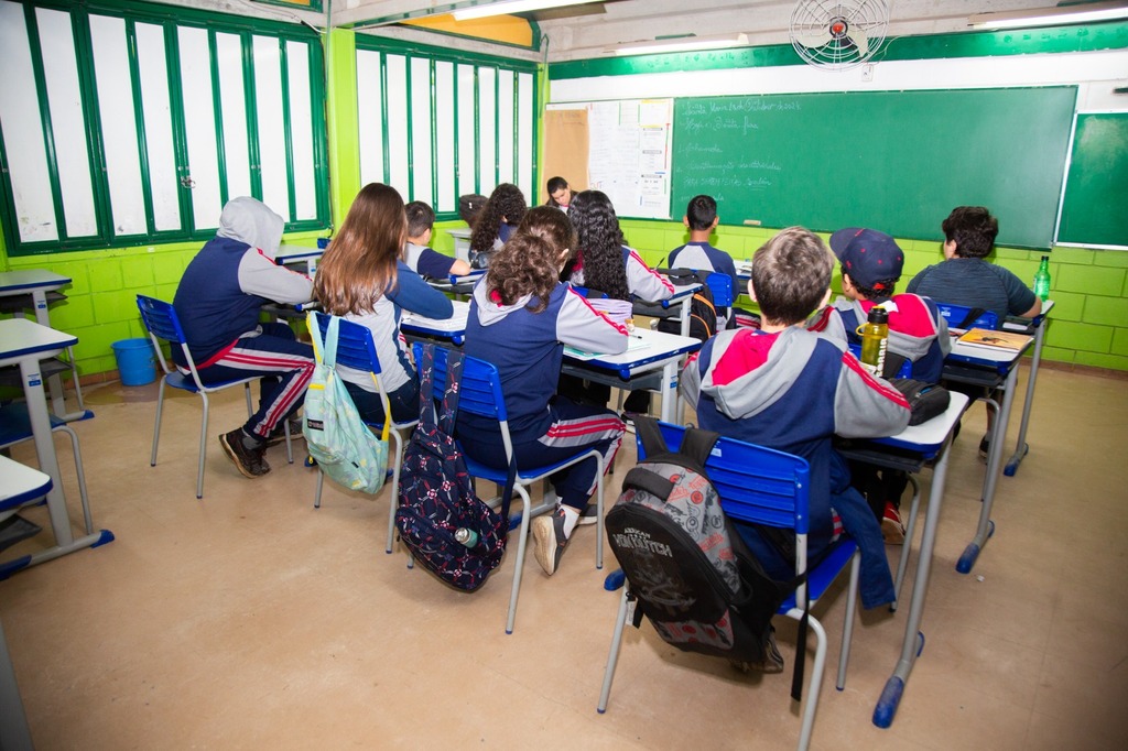 Seleção para professores municipais oferece salário de mais de R$ 2,3 mil para jornada de 20 horas semanais em Santa Maria