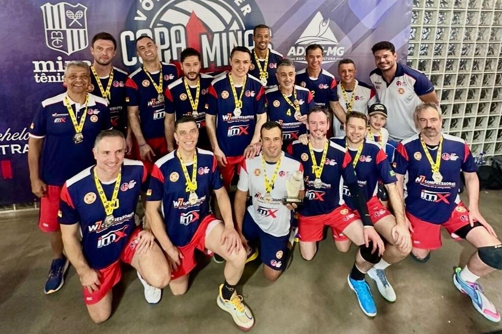 Equipe com santa-marienses é vice-campeã da Copa Minas Master de Vôlei
