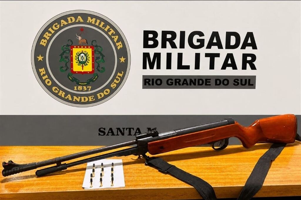 Jovem com antecedentes por homicídio é preso suspeito de ameaçar moradores com espingarda em Santa Maria