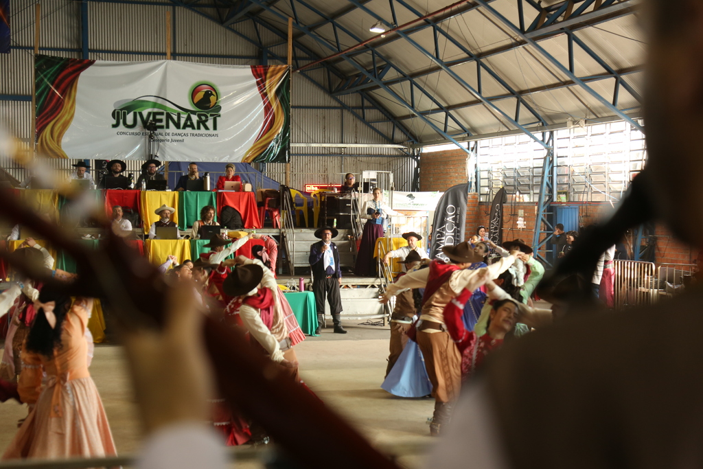 Com emoção no tablado, Juvenart conhece os campeões desta edição; confira o resultado final