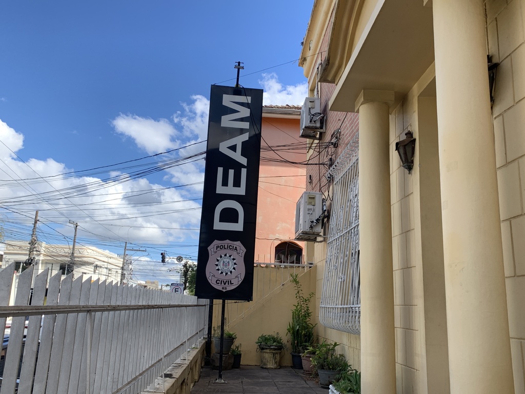 Funcionário é suspeito de estuprar jovem em bar no centro de Santa Maria; Polícia Civil investiga caso