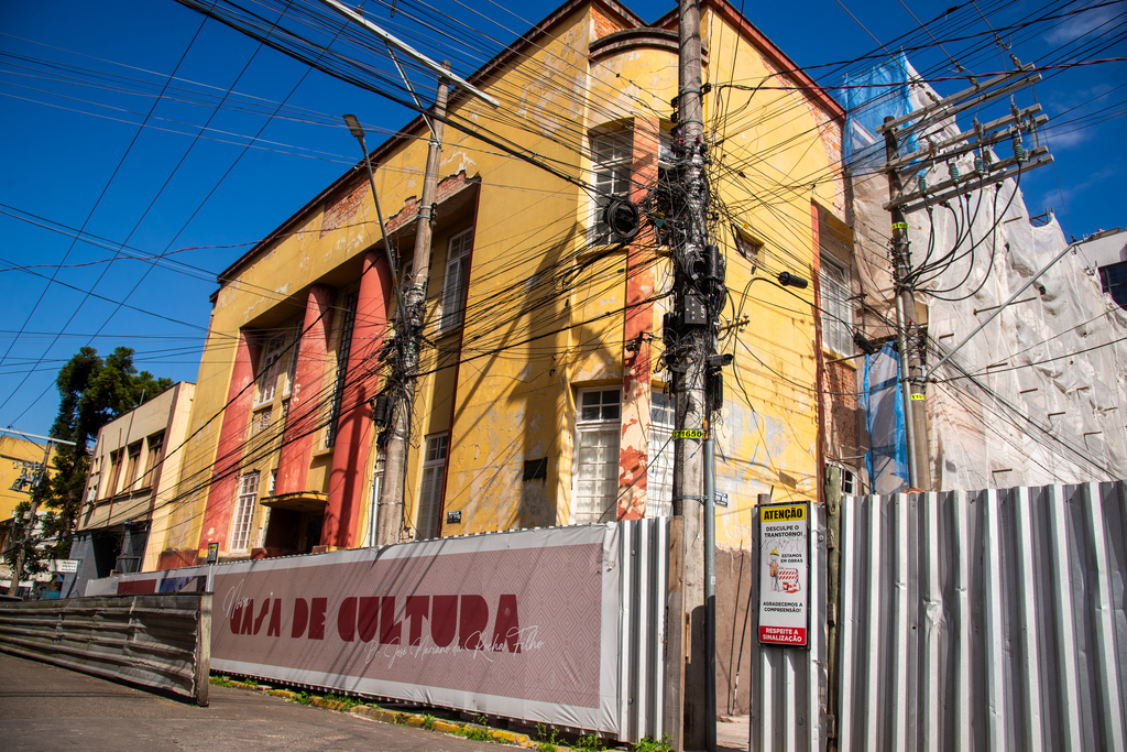 Prevista para receber algumas atividades, Casa de Cultura de Santa Maria, ainda em obras, fica de fora da Feira do Livro