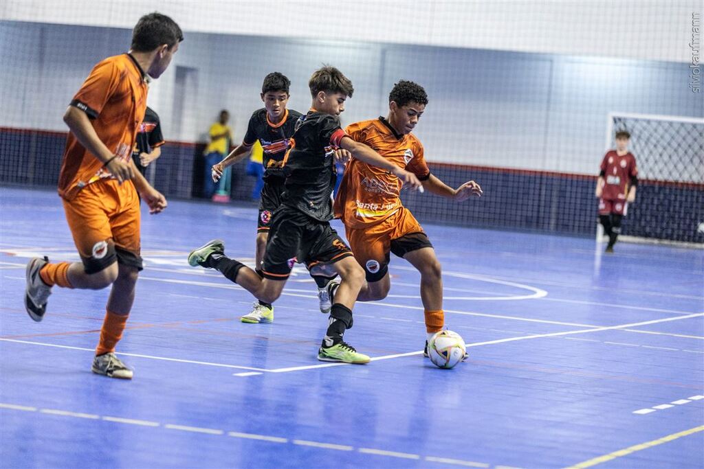 Foto: Silvio Kaufmann - Primeira rodada terá quatro partidas nesta sexta-feira (7), no Centro Desportivo Municipal