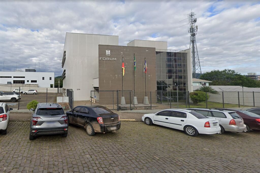 Homem que usava perfis falsos para abordar adolescentes em Agudo é condenado a 53 anos de prisão