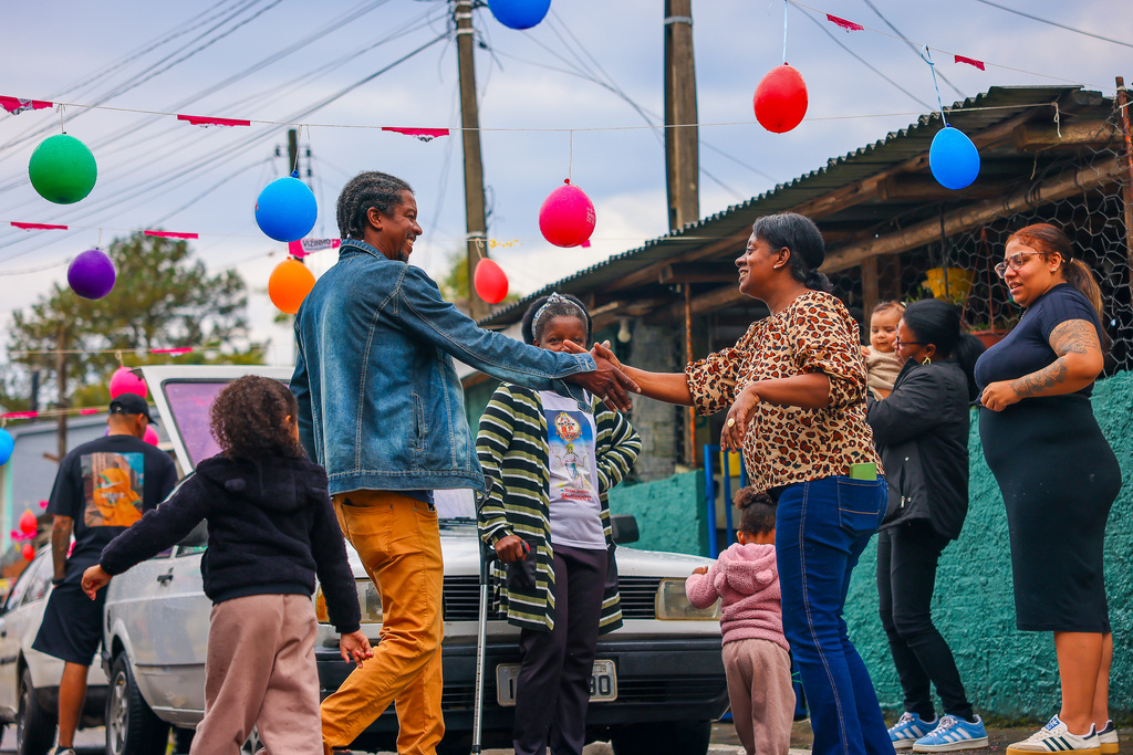 Dia do Vizinho mobiliza quase 40 ruas de Santa Maria e transforma domingo chuvoso em festa