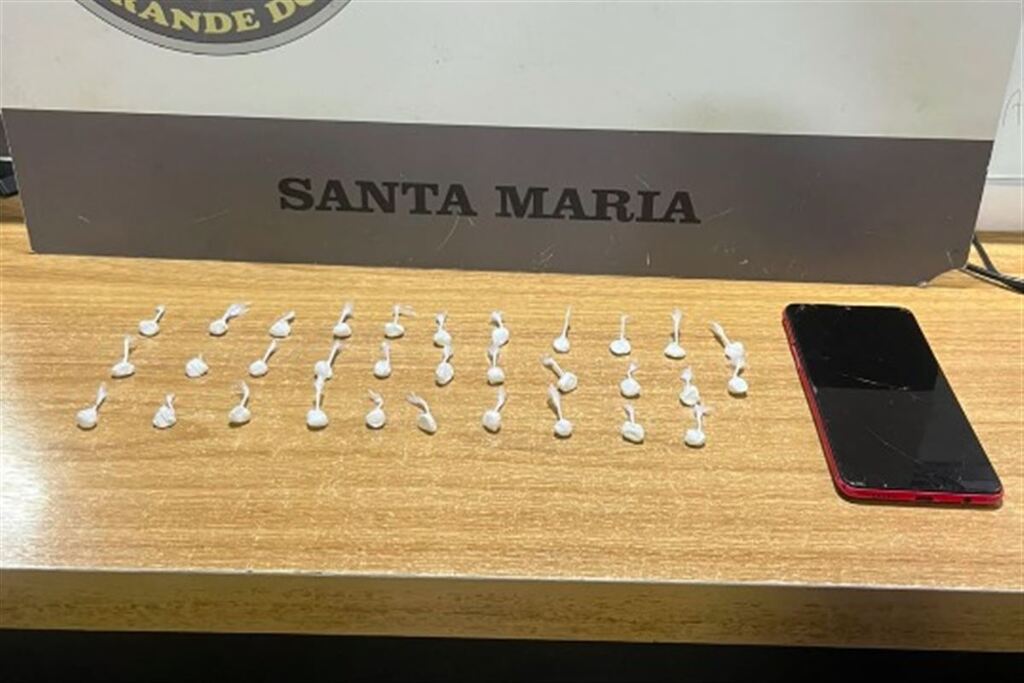 Homem é preso com 32 porções de cocaína durante abordagem da Brigada Militar no Bairro Patronato