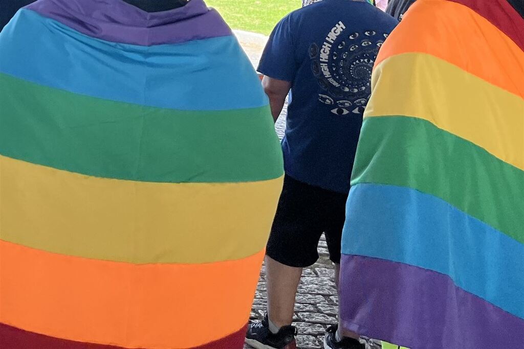Morador de Santiago é condenado por publicar conteúdos discriminatórios contra comunidade LGBTQIAPN+ em rede social