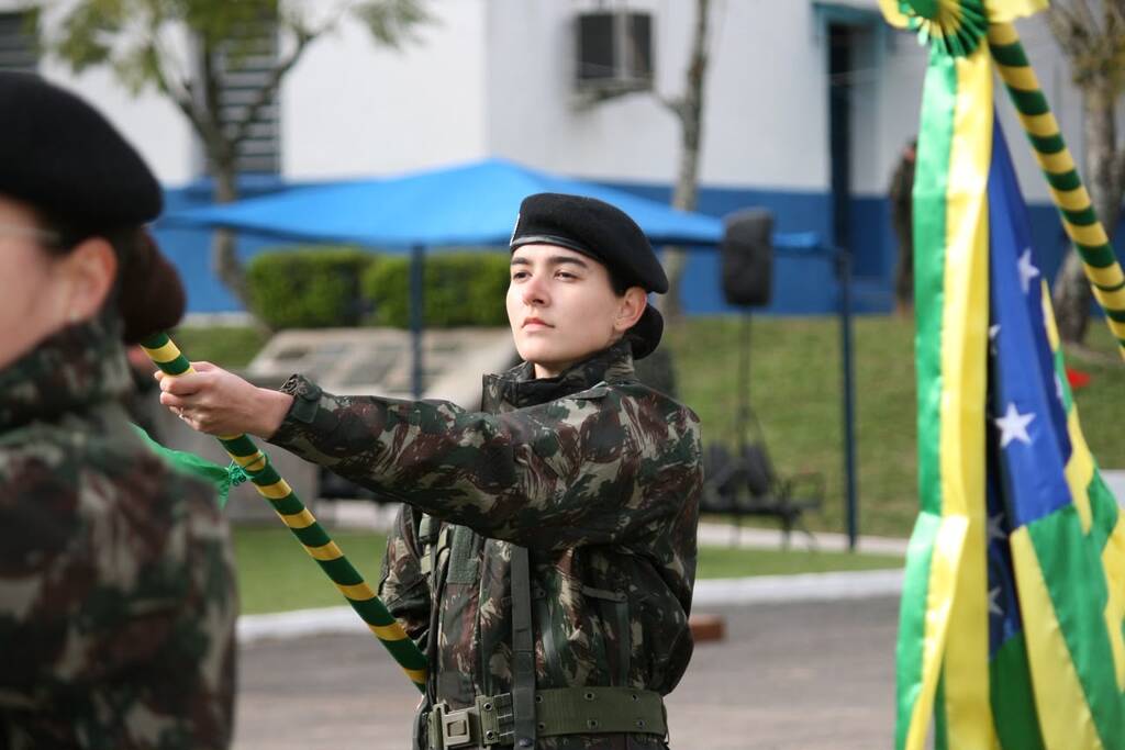 Presença feminina marca Dia do Soldado em Santa Maria