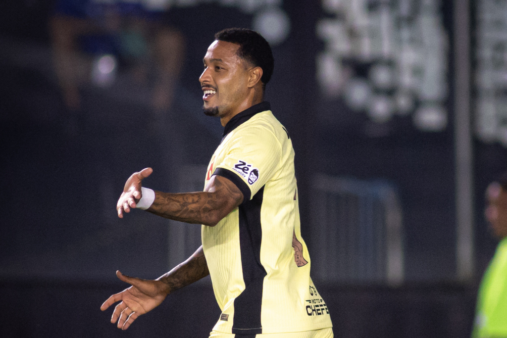 Jogador do Vasco com passagem pelo Inter é alvo de operação contra tráfico de armas e drogas