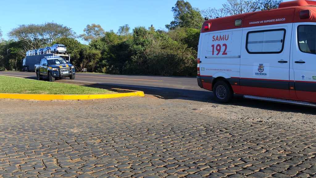 Motociclista fica ferido após colisão com carreta na BR-285, em São Borja