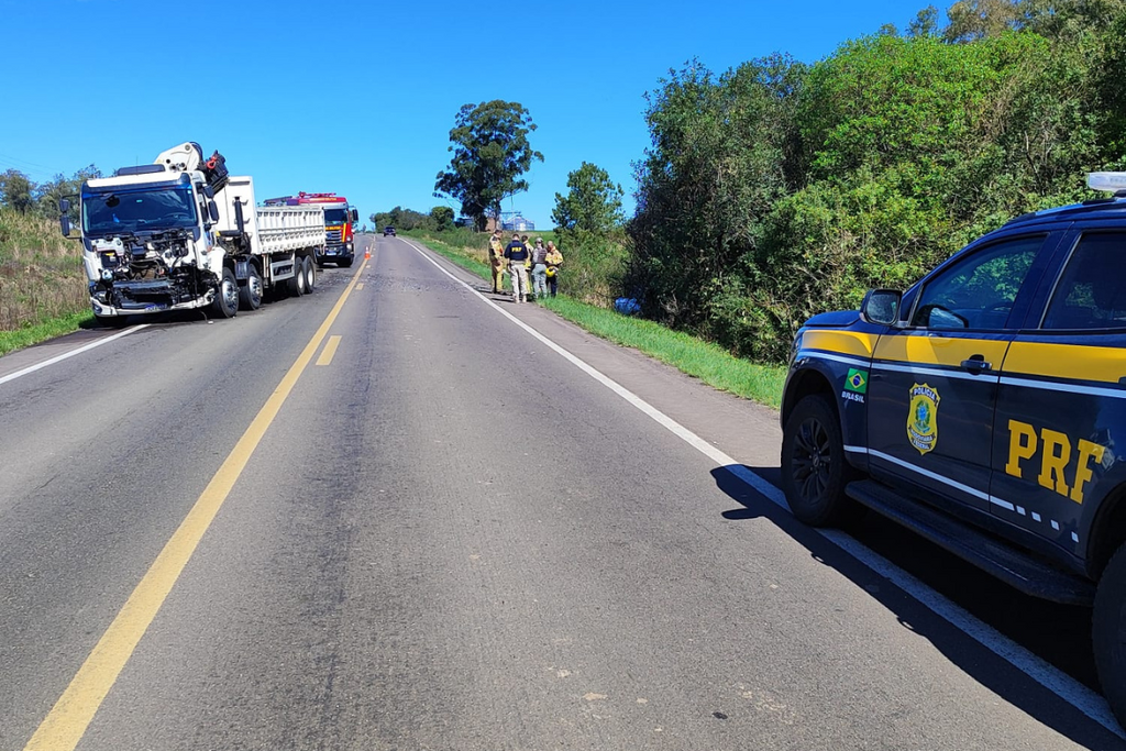 Homem de 66 anos morre após colisão frontal entre carro e caminhão na BR-287, em São Vicente do Sul