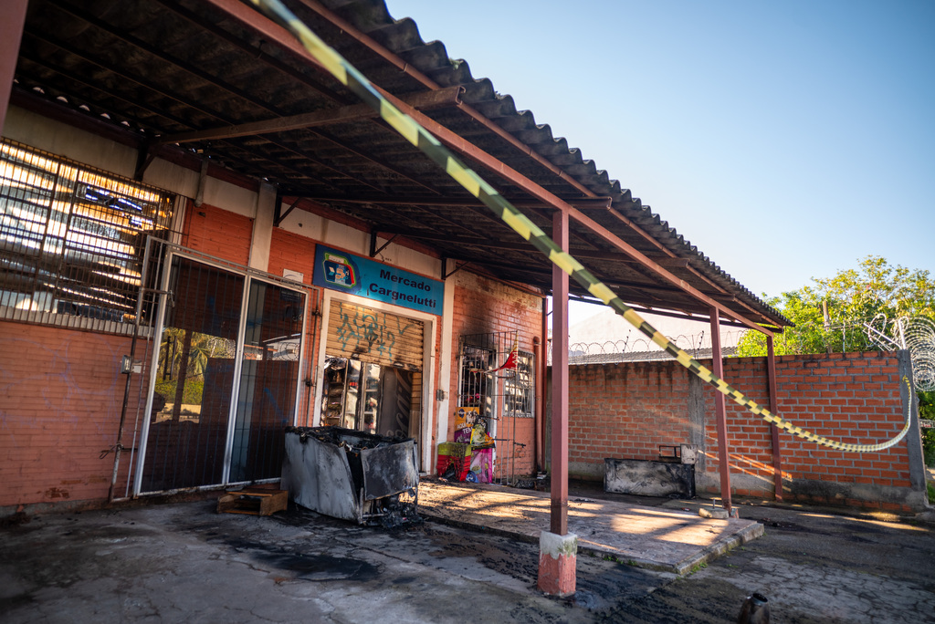 Depois de 31 anos de trabalho, família cria vaquinha para reconstruir mercado destruído pelo fogo em Santa Maria