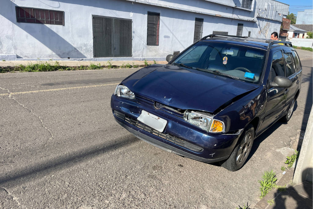 Três veículos se envolvem em engavetamento no Centro de Santa Maria
