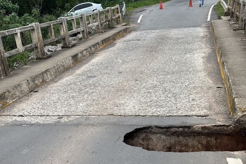 Ponte da ERS-511 é bloqueada após identificação de trecho oco sob a pista; Daer mobiliza máquinas para reparos