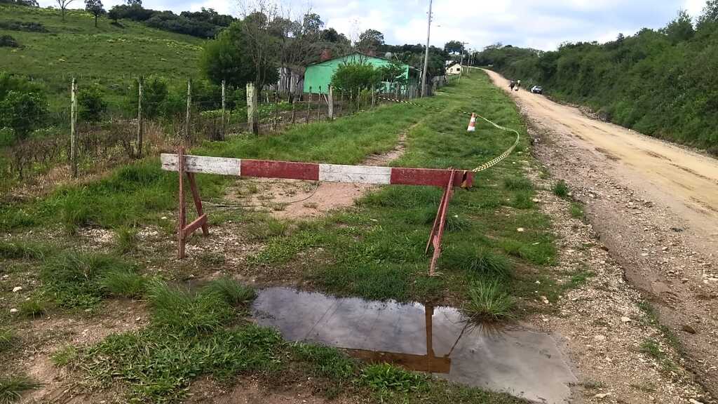 Há 10 dias sem energia, moradores de Lavras do Sul enfrentam perdas de alimentos e falta de água