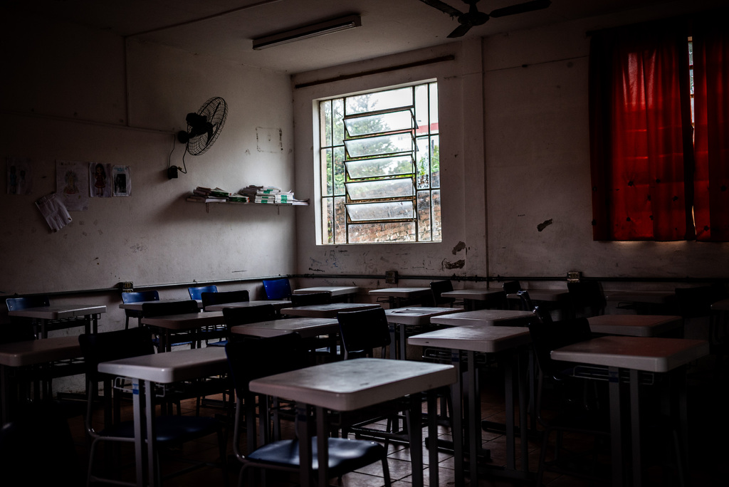 Instituto Olavo Bilac está sem luz há quase duas semanas após furtos na rede elétrica; escola sediará eleição no domingo