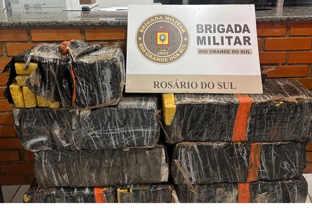 Casal é preso com 149 quilos de maconha durante ação integrada na BR-290, em Rosário do Sul