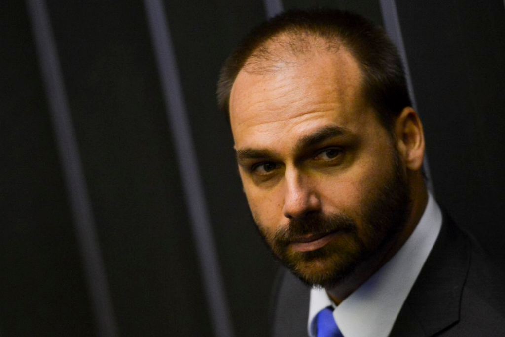 STF determina início do cumprimento da pena de Eduardo Bolsonaro em regime semiaberto