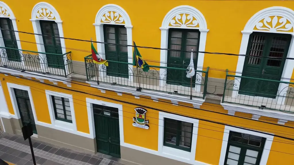 MP denuncia prefeito, secretário de Cultura e seis pessoas em Caçapava do Sul; empresa também é investigada