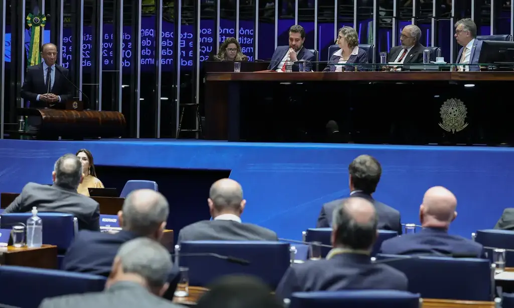 Senado vota nesta quarta-feira PEC que prevê o fim da escala 6x1; confira o que será decidido