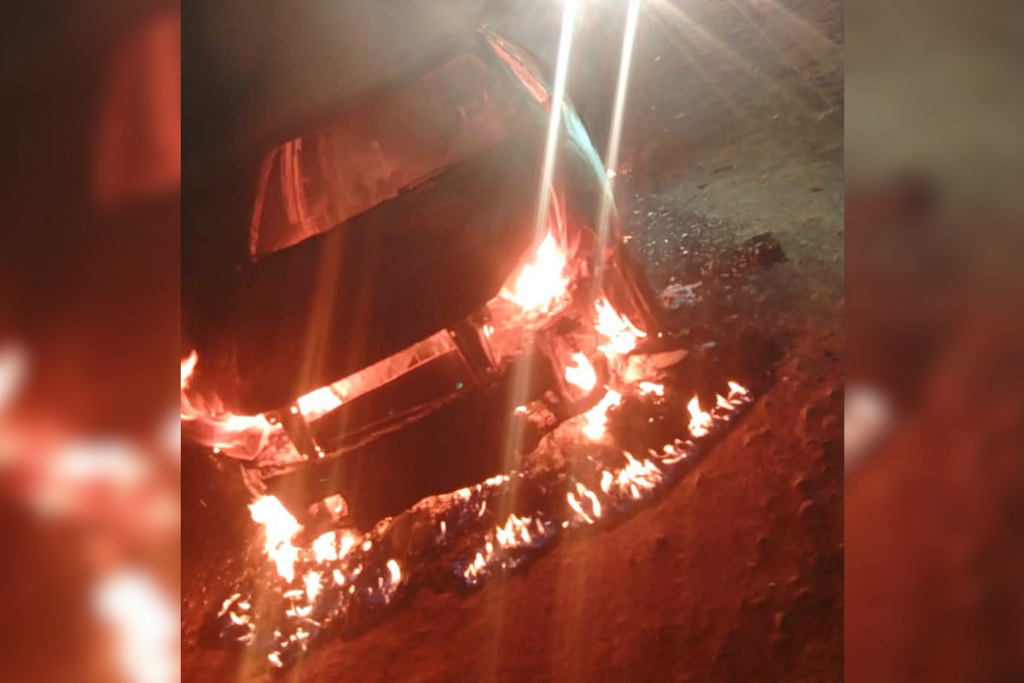 Três pessoas ficam feridas em ataque a tiros; carro suspeito é incendiado em Agudo
